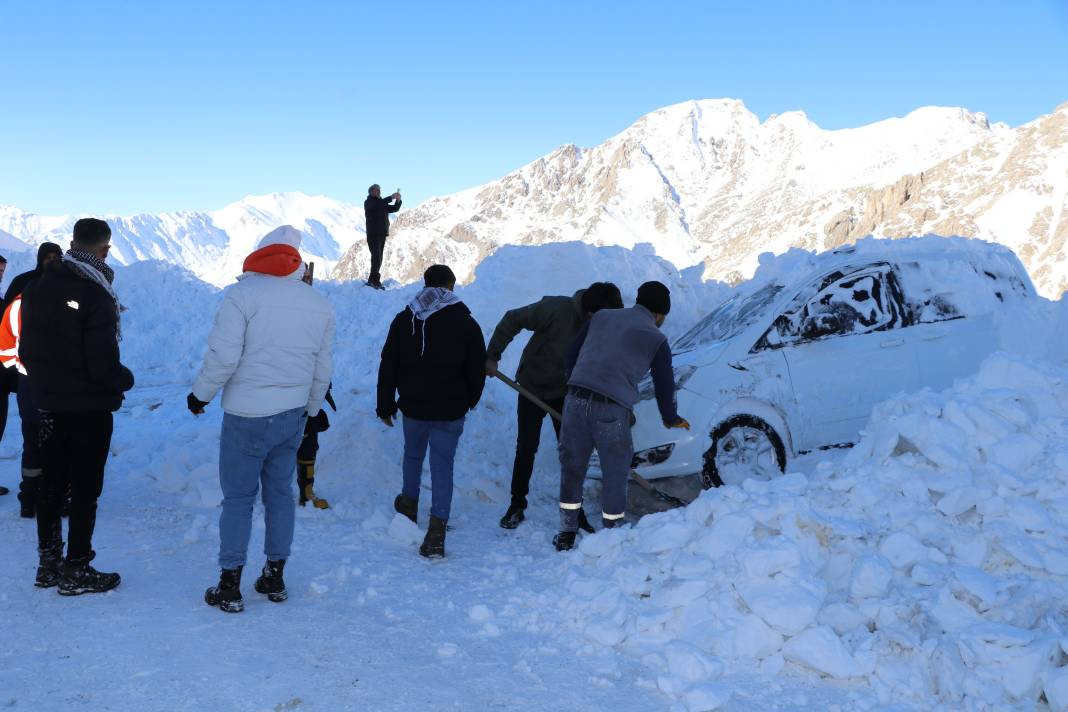 Van’da karlar eriyince 5 ay sonra ortaya çıktı - Resim: 8